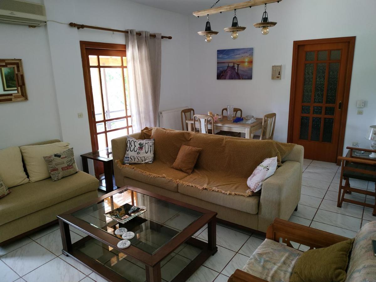 Villa Dimitris Afra ภายนอก รูปภาพ